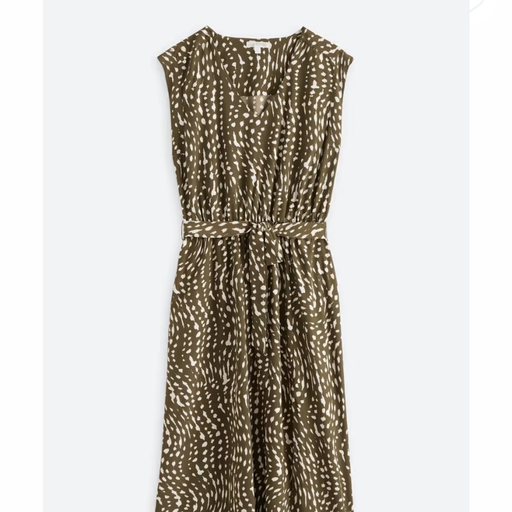 Mari V-Neck Dress with Side Slit